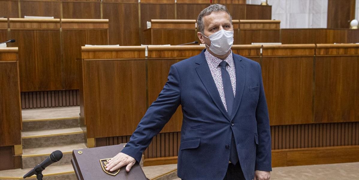 Kuriak odsúdil Čekovského návrh na žltú kartu, hovorí o obmedzení slobody slova