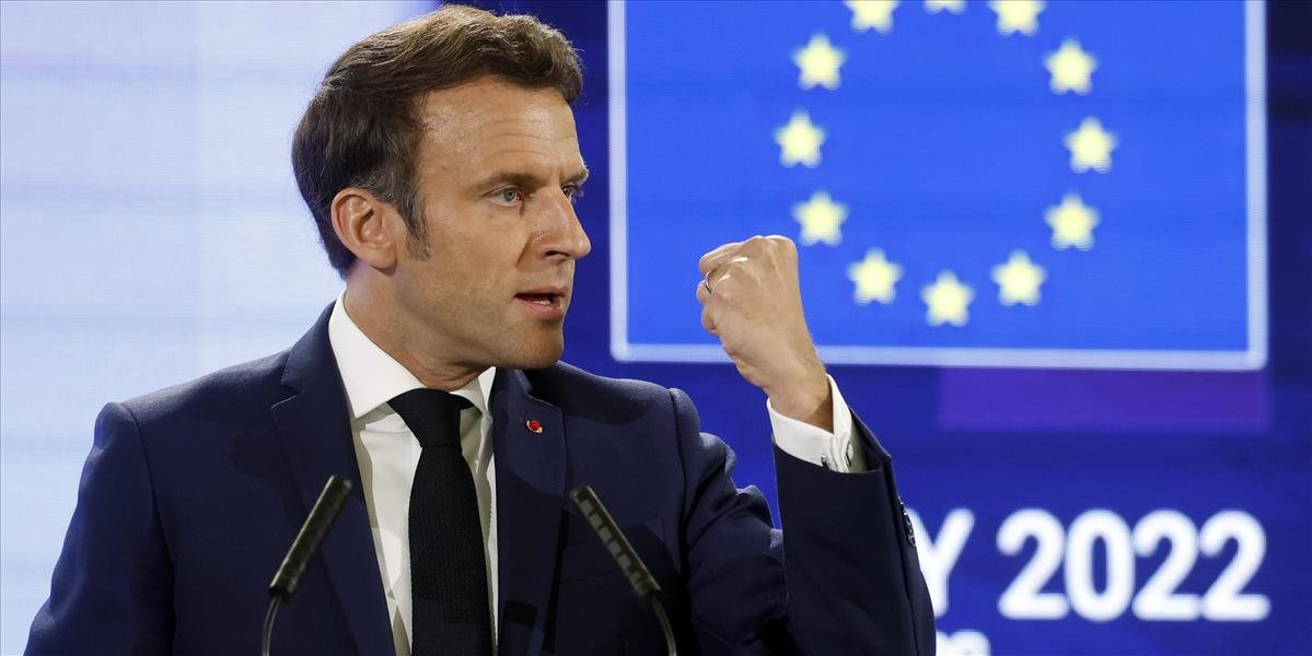 Macron varoval, že „poníženie“ Ruska neprispeje k mieru