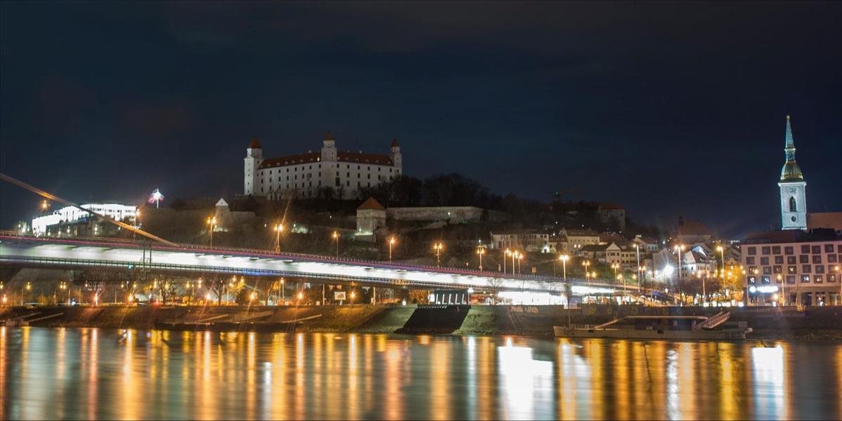 Bratislavský hrad bude v pondelok nasvietený pri príležitosti Dňa Európy
