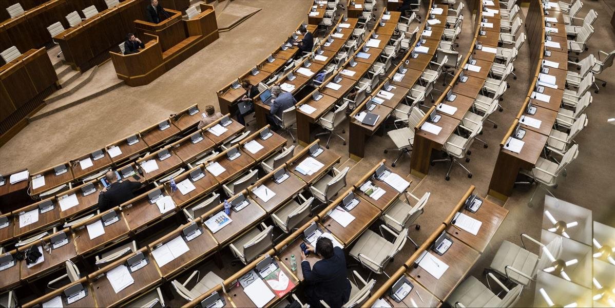 Plénum prijalo uznesenie, odsudzuje ruskú vojenskú agresiu voči Ukrajine