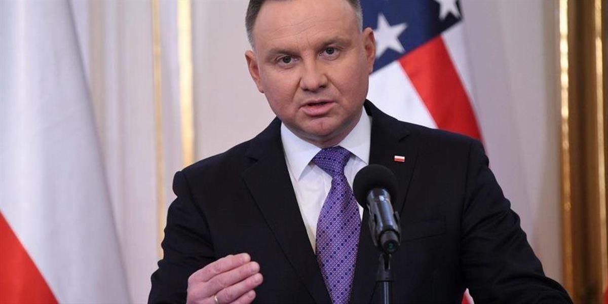 Poľský prezident kritizoval Scholza a Macrona za telefonáty s Putinom