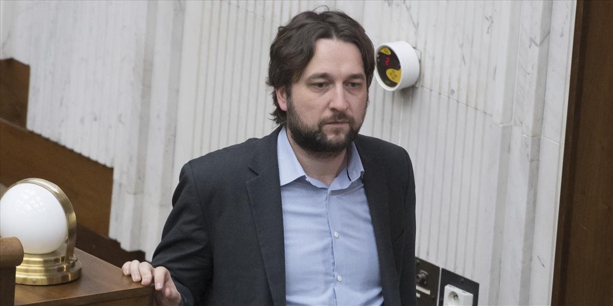 Facebook rázne zakročil. Ľubošovi Blahovi zrušil profil! Politik ihneď reagoval