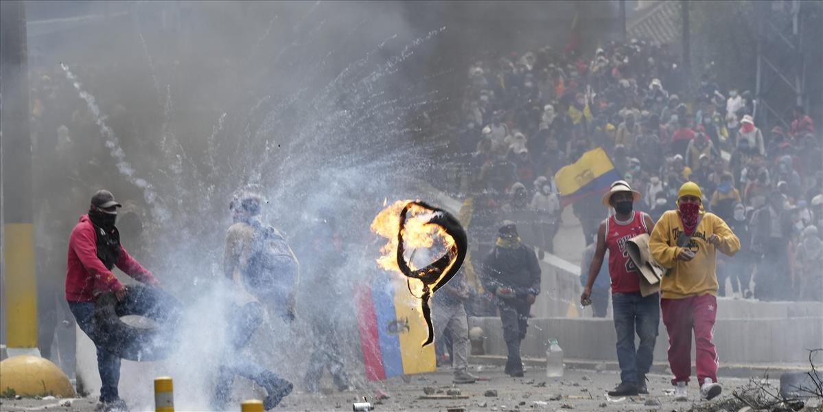 VIDEO: Ekvádor­čania už nezvládajú zdražovanie. Zaútočili na kongres!