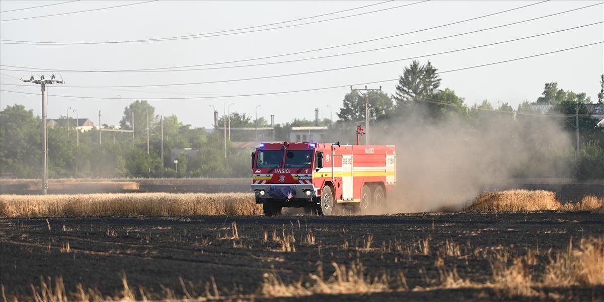 Veľký požiar v Trnave! Na miesto vyslali desiatky hasičov