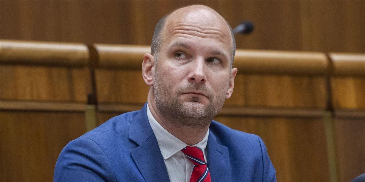 Na koaličnú radu chodí príliš veľa ľudí, majú tam byť len lídri, vyhlásil Grendel