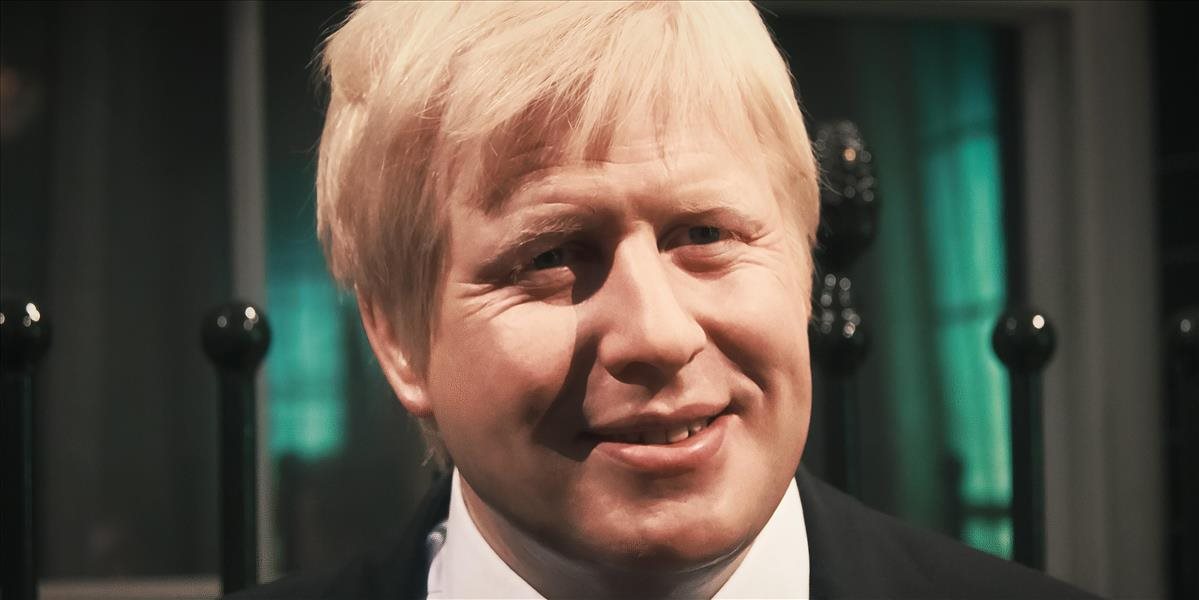 Problémy má aj vláda Borisa Johnsona, ten sa odmieta vzdať svojej funkcie