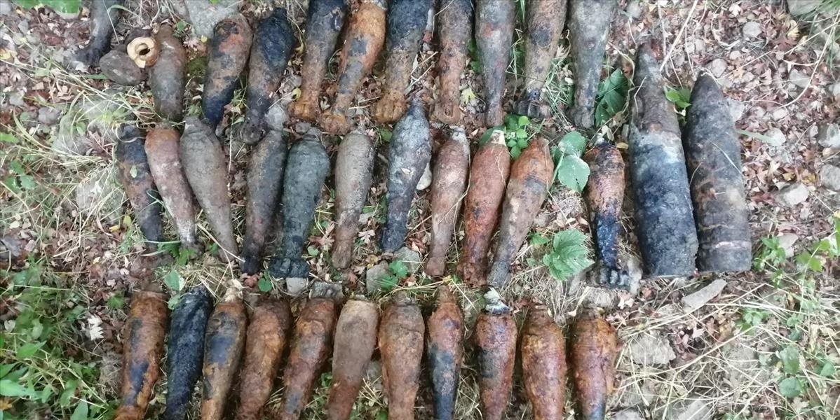Polícia našla stovky kusov munície z vojny