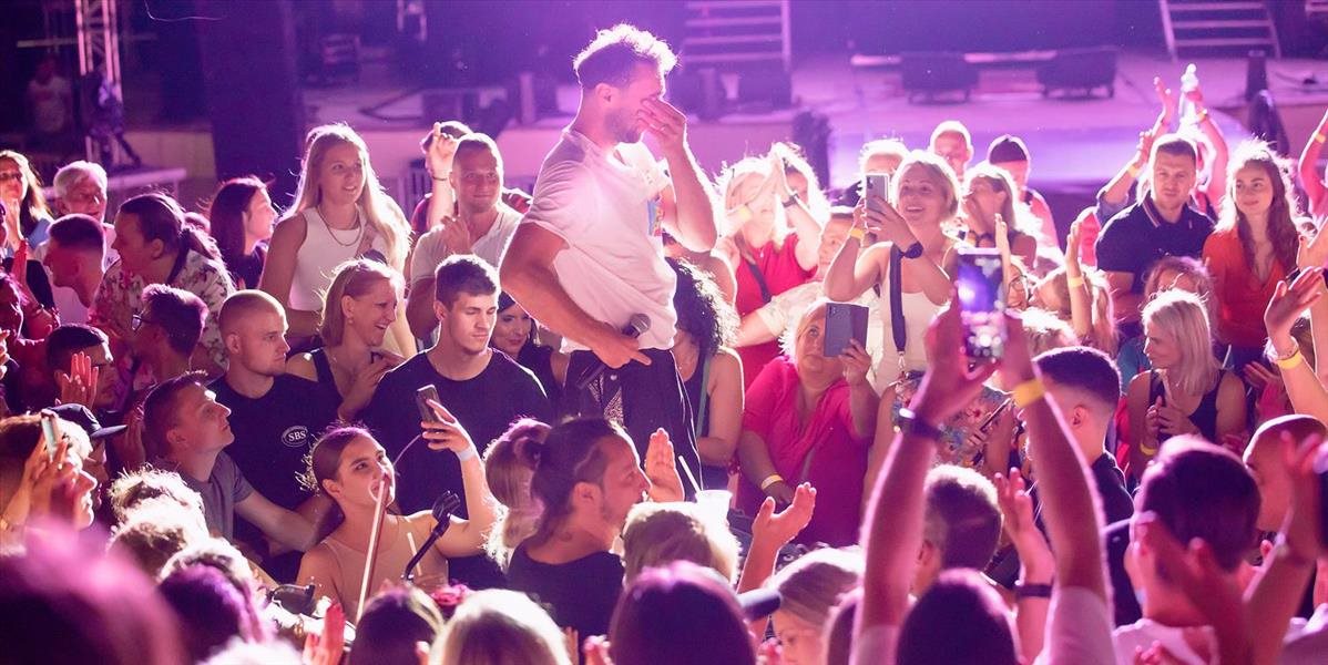 Spevák Bystrík zažil najemotívnejší koncert kariéry, pokrstil na ňom nový album Tancuj, vykrúcaj!