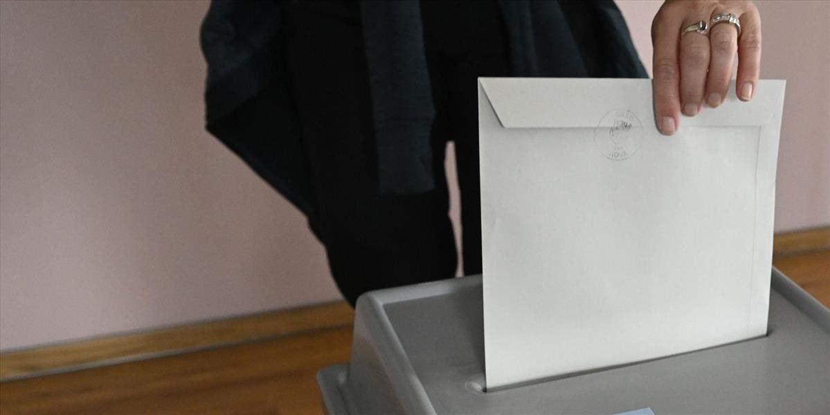 Voliť poštou zo zahraničia by mohli Slováci už aj prezidenta SR