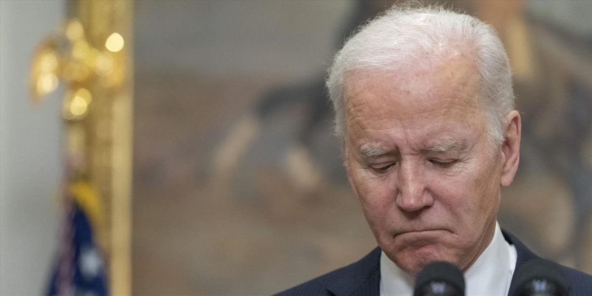 Biden má opäť pozitívny test na covid, no teraz je to vážne
