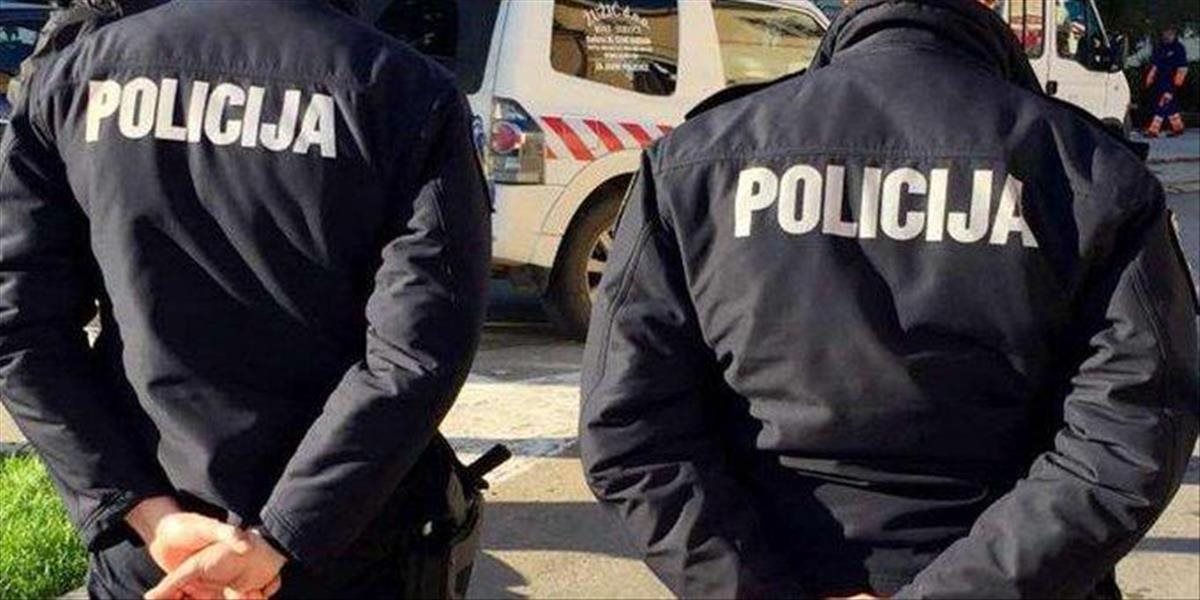V Splite hliadkuje prvý americký policajt