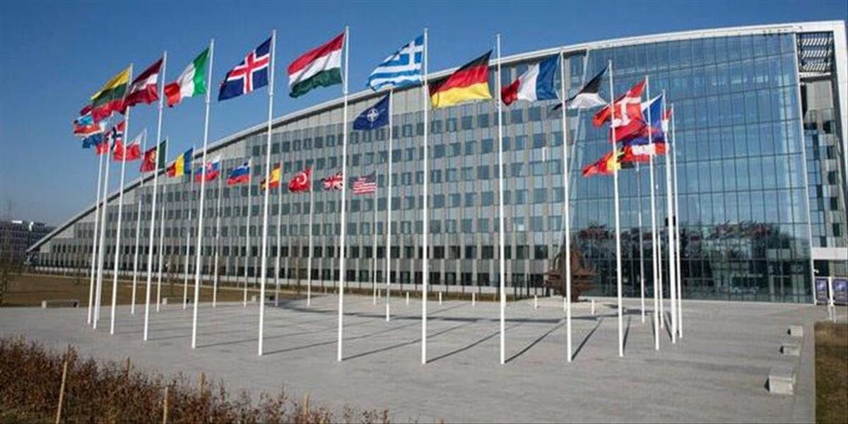 Parlament schválil vstup Švédska a Fínska do NATO