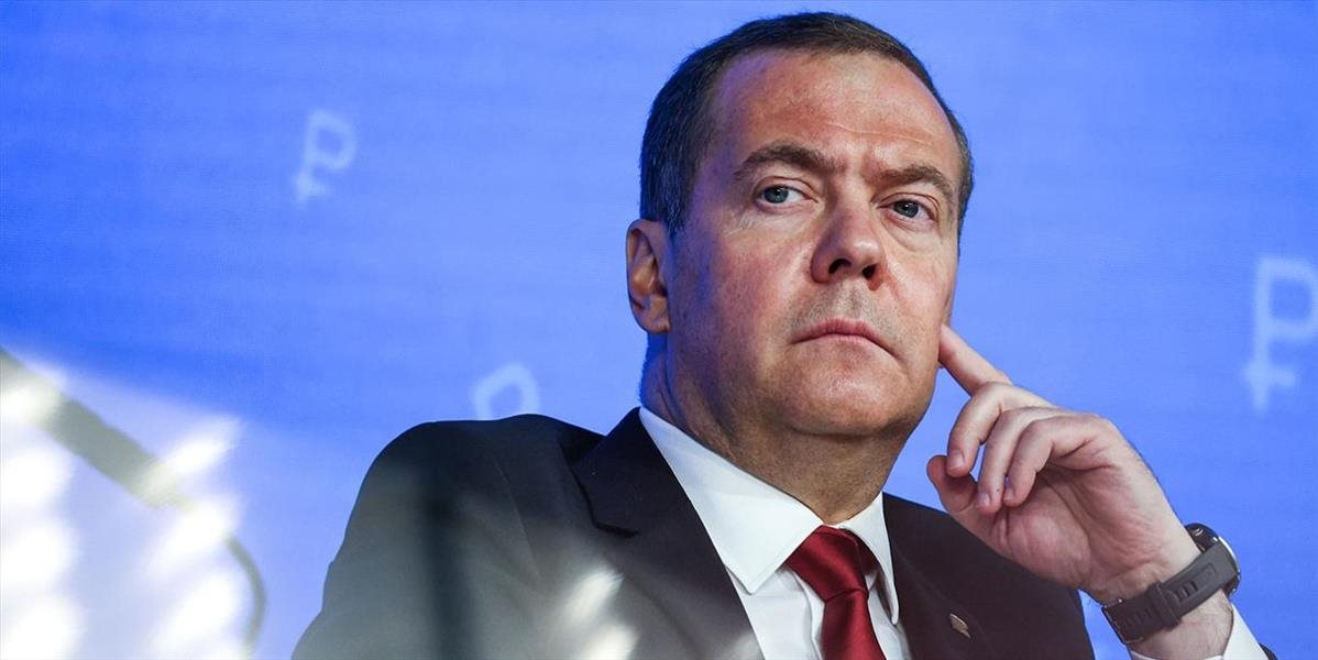 Medvedev: USA dlhodobo presadzujú svoje politické záujmy na Ukrajine, nemali sme na výber