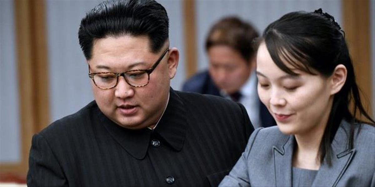 Kim Čong-un vyhlásil víťazstvo nad covidom, jeho sestra prezradila pravdu