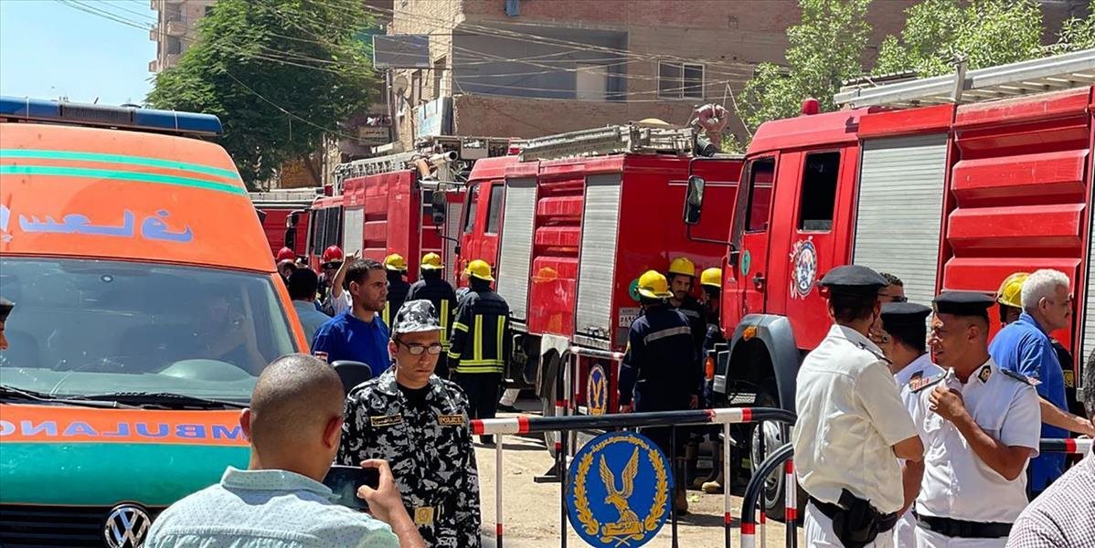 Požiar v koptskom kresťanskom kostole usmrtil 41 ľudí