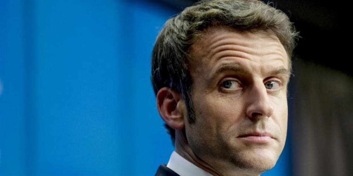 Macron oznámil Francúzom, že ich blahobyt skončil