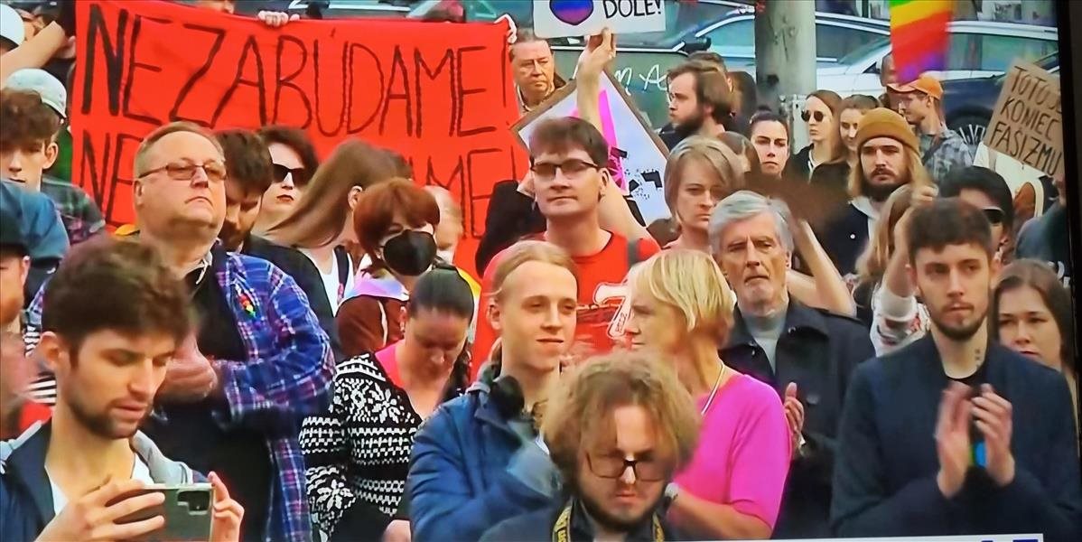 Dav ľudí v Bratislave demonštroval na podporu LGBTI