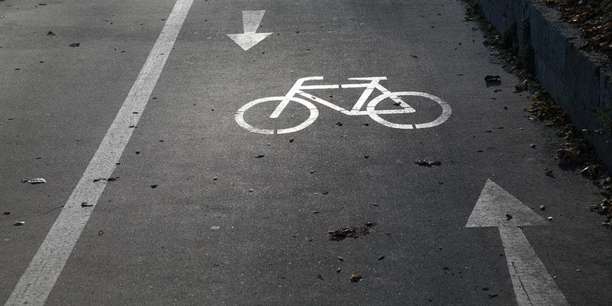 Hlavné mesto opraví cez víkend úsek cyklopruhu na Devínskej ceste
