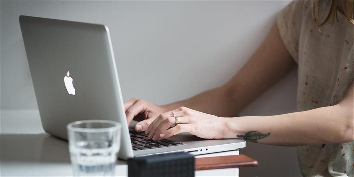 Ženy častejšie opúšťajú svoje pracovné miesta aj pre rodovú nerovnosť