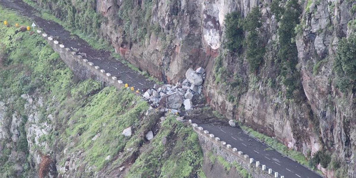 Počas pohrebu v Kamerune došlo k zosuvu pôdy, zahynulo najmenej 14 ľudí