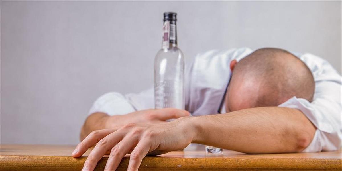 Británia zaznamenala v roku 2021 rekordný počet úmrtí spojených s alkoholom