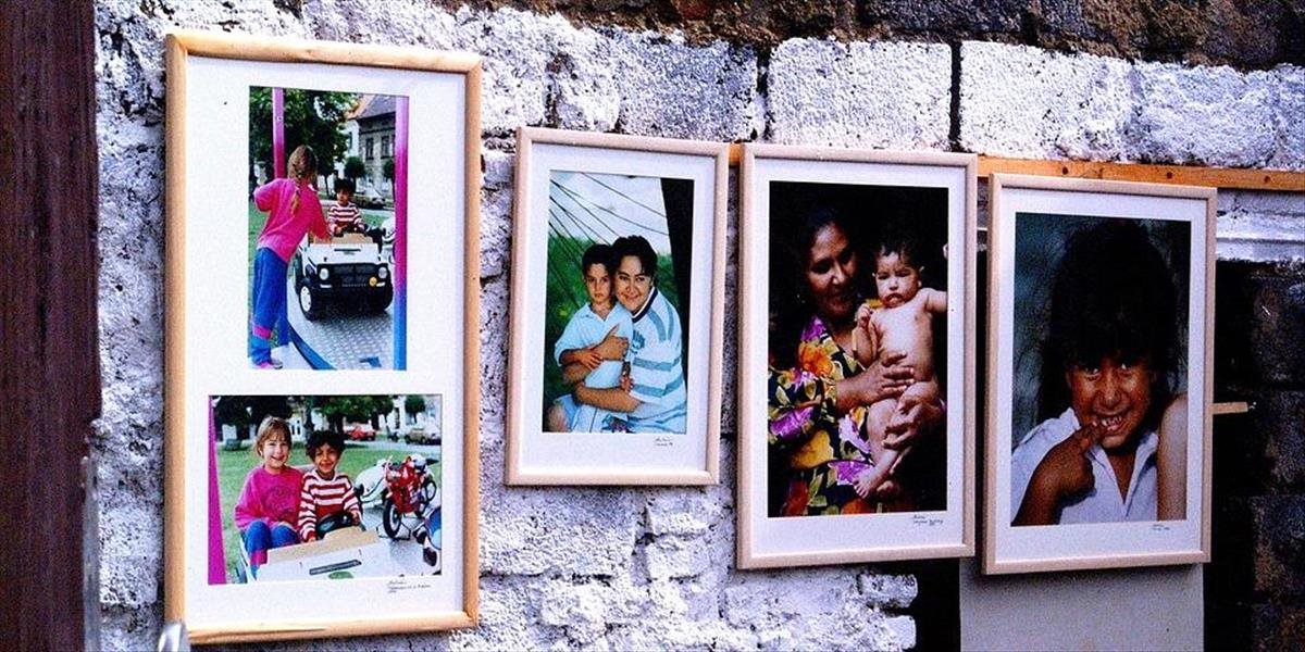 O osadách počúvame len to najhoršie. Mladá Rómka je však príkladom, že aj z najmenej podnetného prostredia môže zasvietiť nádej. Prečítajte si o anjeloch strážnych, o veľkej rodine a aj o tom, prečo s