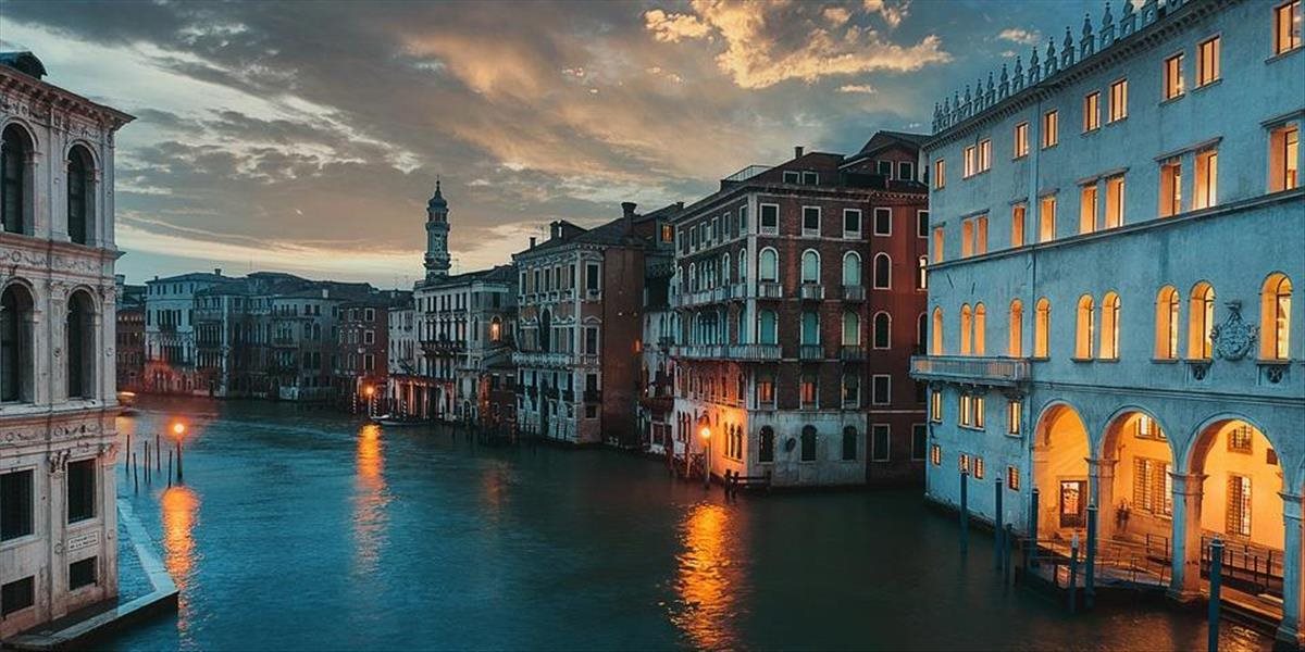 Benátky sa pripravujú na vianočný nával turistov