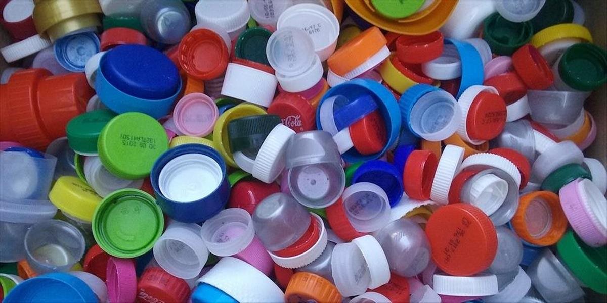 Plasty, kov a tetrapaky budú obyvatelia Handlovej po novom zbierať spoločne