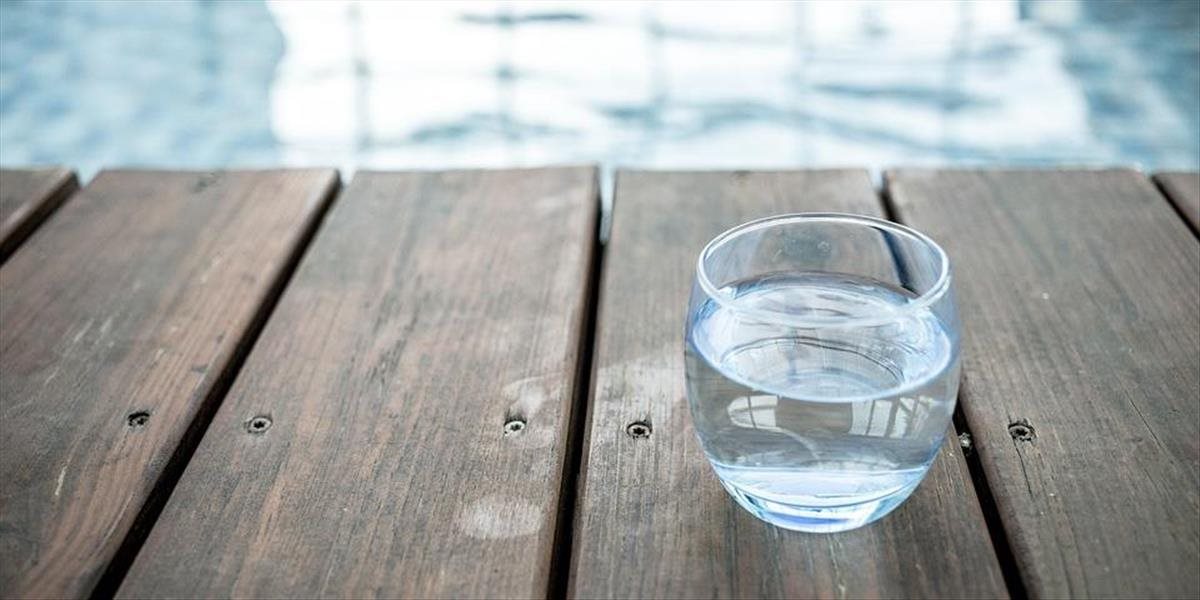 Po nadmernej konzumácii alkoholu je potrebné zvýšiť príjem tekutín