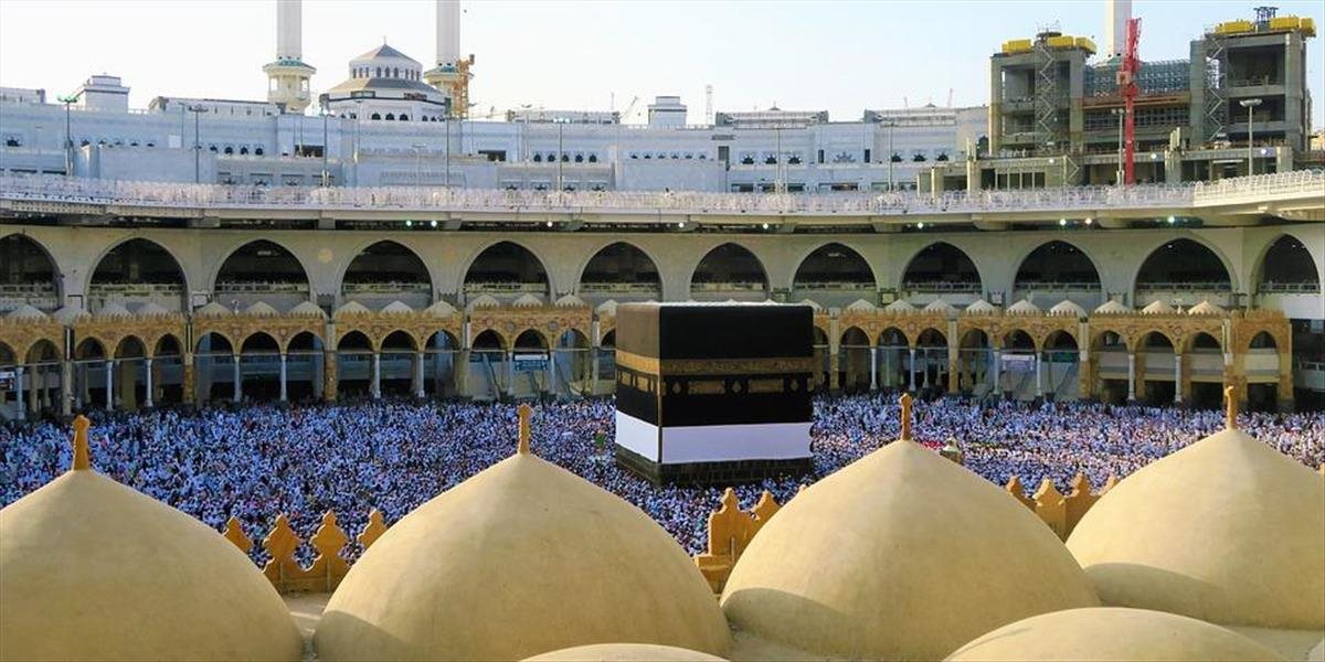 Saudská Arábia neobmedzí počet pútnikov na tradičný hadždž do Mekky