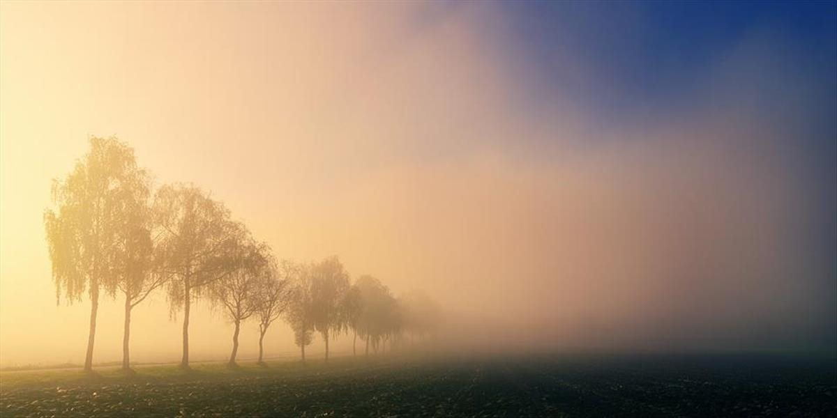 Meteorológovia upozorňujú na rannú hmlu na strednom Slovensku