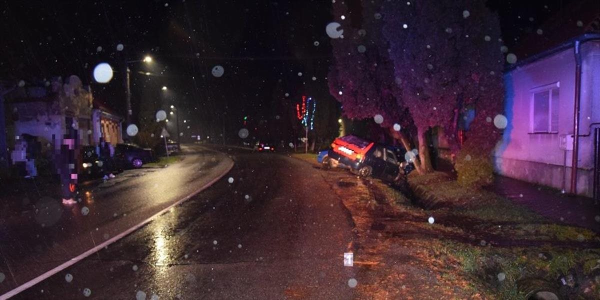 Opitý muž bez vodičského oprávnenia v Rapovciach narazil do iného auta
