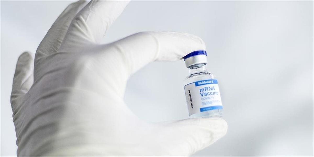 Do konca roka sa nahlásilo 11.130 podozrení na nežiaduce účinky vakcín