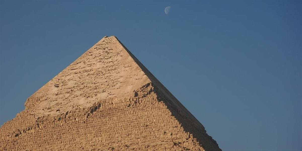 Egyptológovia objavili pri Káhire možno najstaršiu a najzachovalejšiu múmiu
