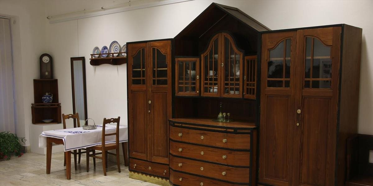 Záhorské múzeum doplnilo zbierku o nábytok navrhnutý Dušanom Jurkovičom