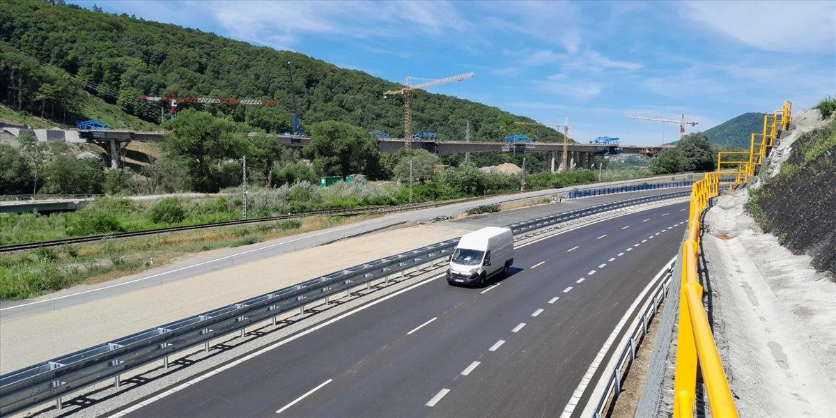 Väčšina motoristov už uprednostňuje online nákup diaľničnej známky