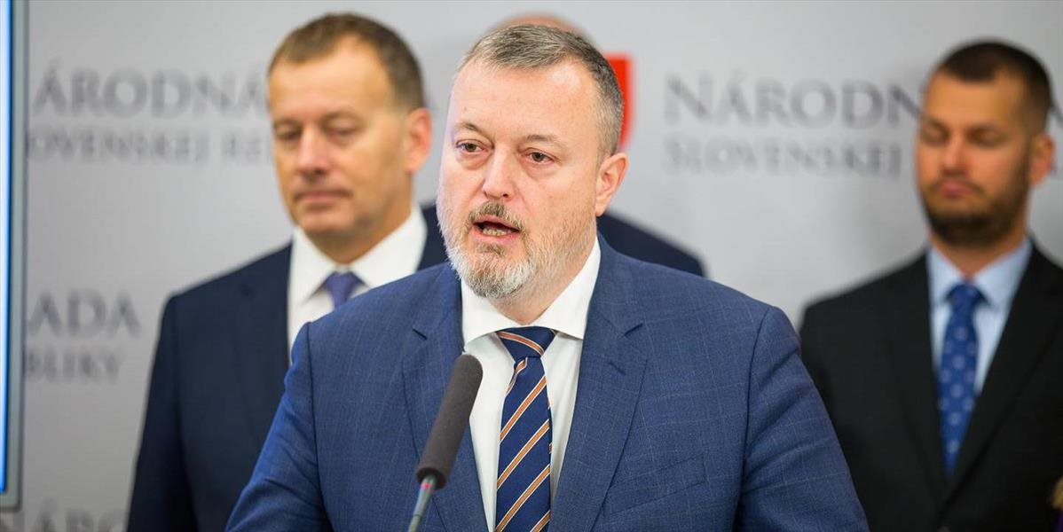 Od stredy začnú rodinám prichádzať zvýšené prídavky na dieťa 60 eur