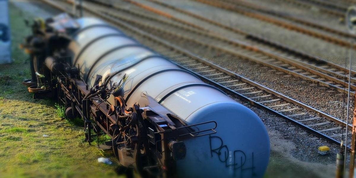 Ďaľšie vykolajenie vlaku s nebezpečnými chemikáliami v Amerike