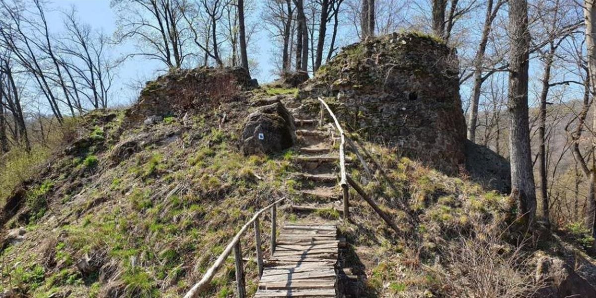 Na Jelšavský starý hrad by mohol viesť Leustachov náučný chodník