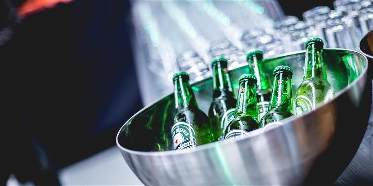 Heineken tvrdí, že stále plánuje opustiť Rusko, len hľadá kupca