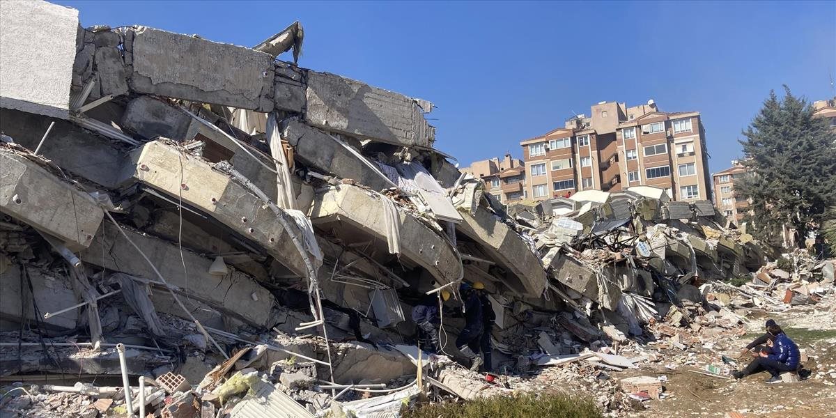 Počet mŕtvych po zemetrasení v Turecku a Sýrii presiahol 47.000