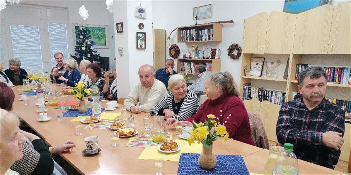 Seniori pod hranicou chudoby majú po zaplatení výdavkov asi pol eura denne