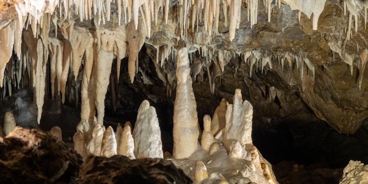Važeckú jaskyňu po zimnej pauze otvárajú pre turistov