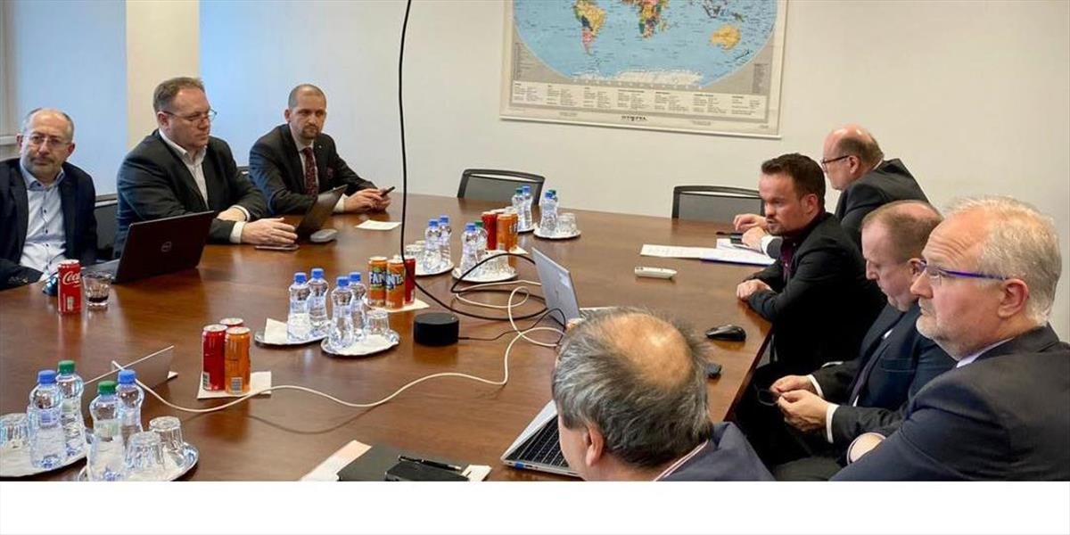 Cirkevné organizácie platia 8-násobne viac za elektrinu. Vašečka inicioval stretnutie na ministerstve hospodárstva