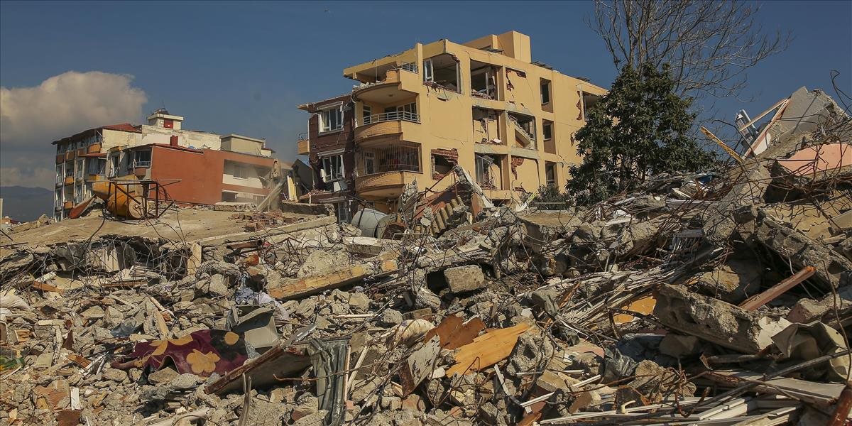 Experti po zemetrasení v Turecku upozorňujú na škodlivé látky v troskách