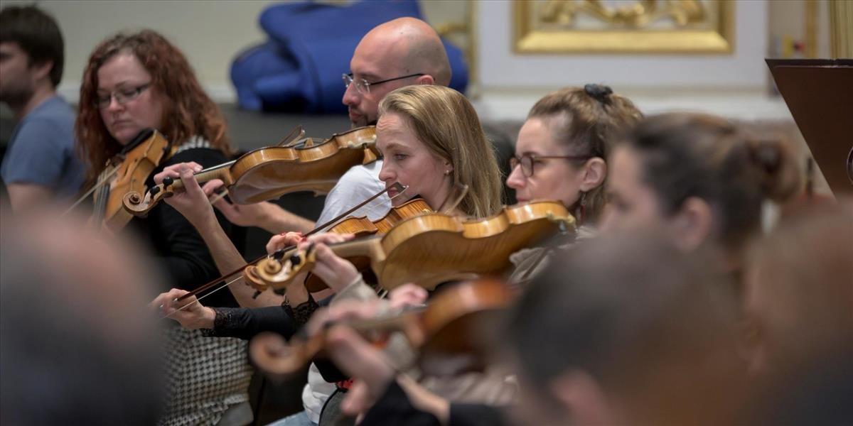 Slovenská filharmónia pozýva na nedeľný koncert Slovenského komorného orchestra s dielami A. Schönberga a R. Straussa