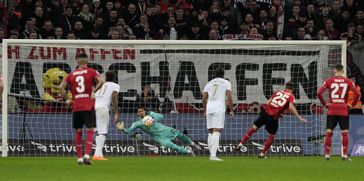Futbal: Bayern prišiel o vedenie v tabuľke, v Leverkusene inkasoval len z penált