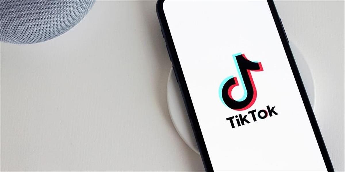BBC svojim zamestnancom odporučila, aby si vymazali aplikáciu TikTok