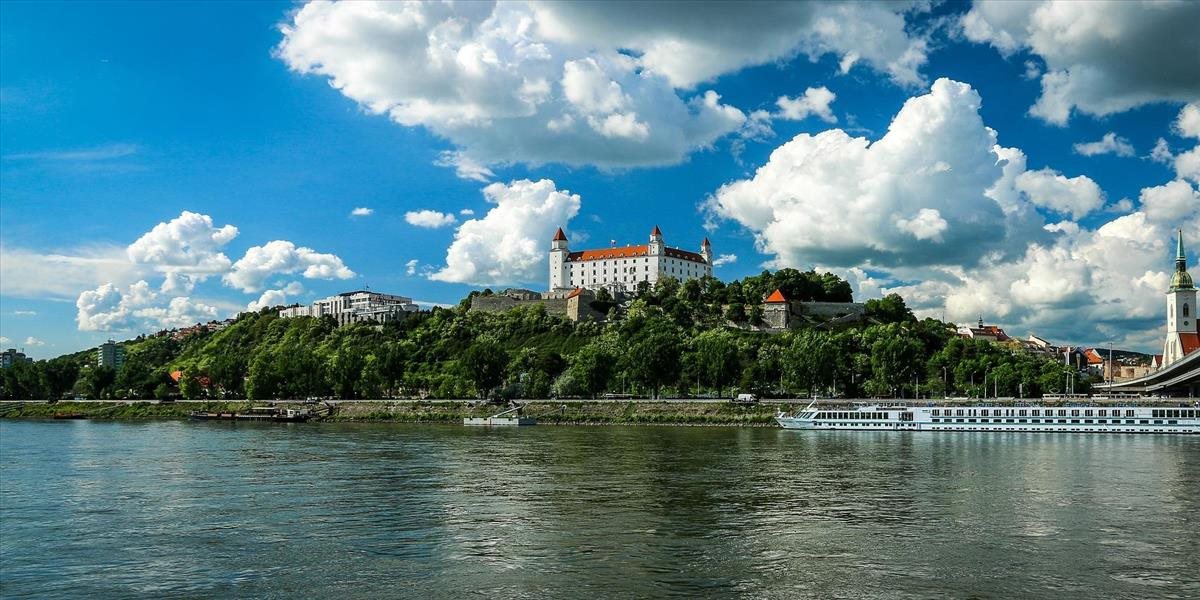 Bratislava avizuje zdraženie viacerých poplatkov,daň z ubytovania narastie o 64%