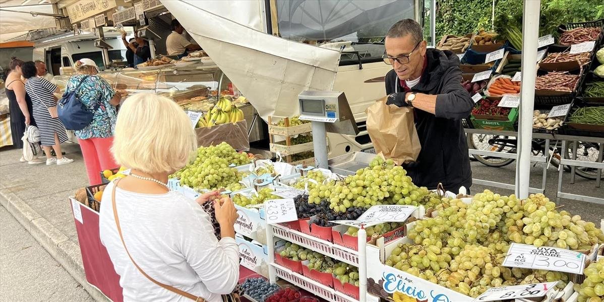 Na trhovisku by mal byť oddelený tovar z vlastnej produkcie od kúpeného